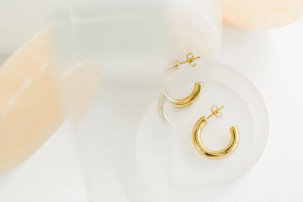 Amelia Chunky Hoops in Gold - Earrings