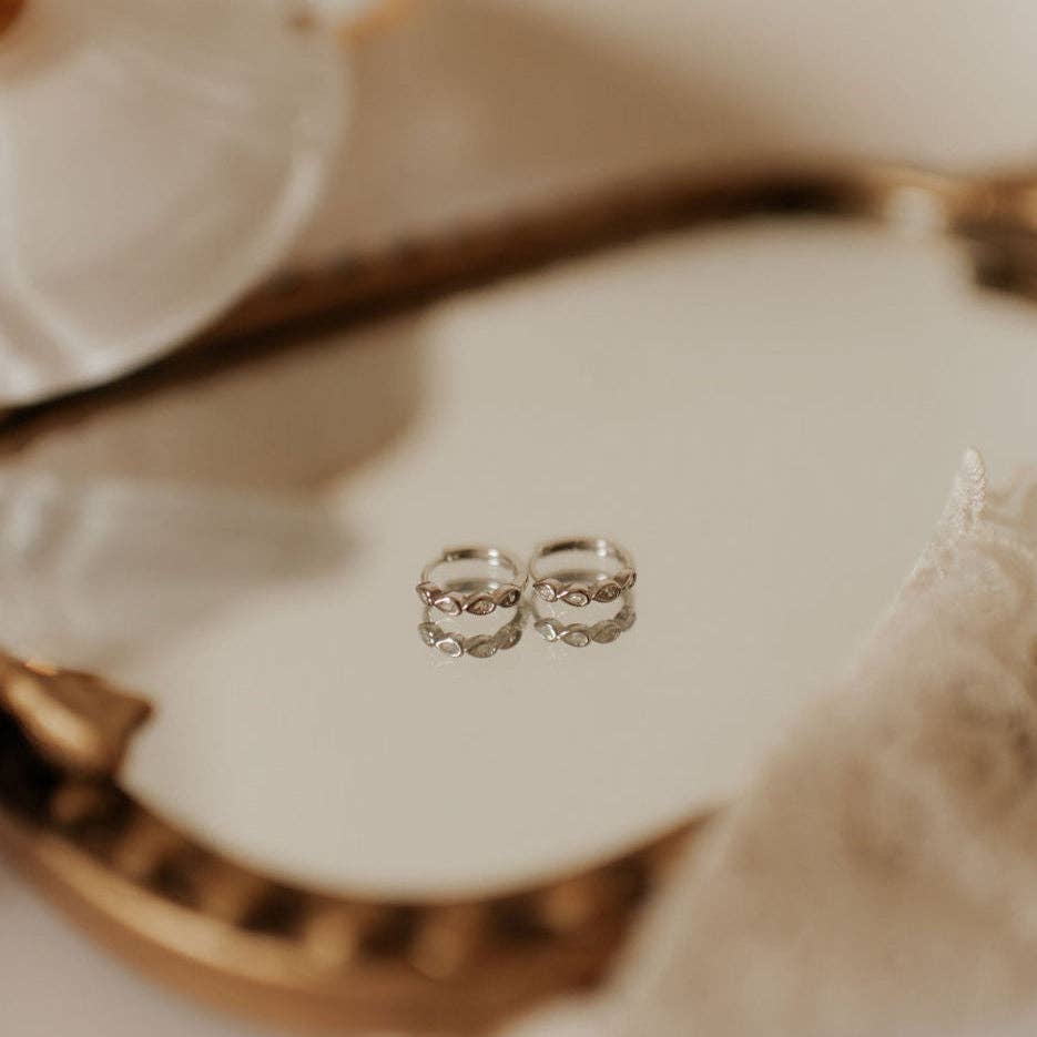 May Raindrop Hoops: Gold