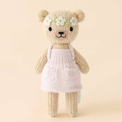 Tiny Olivia the honey bear, gives 10 meals