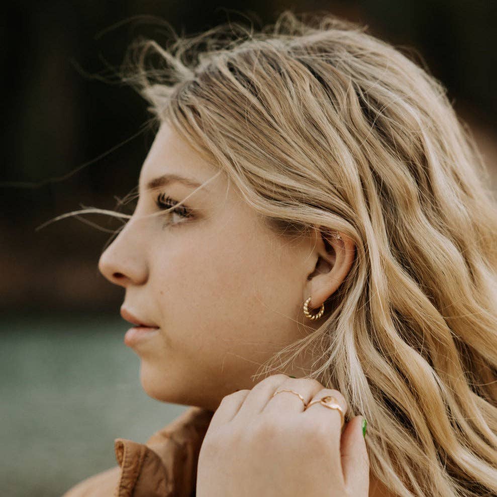 Brooklyn Twist Hoops: Gold