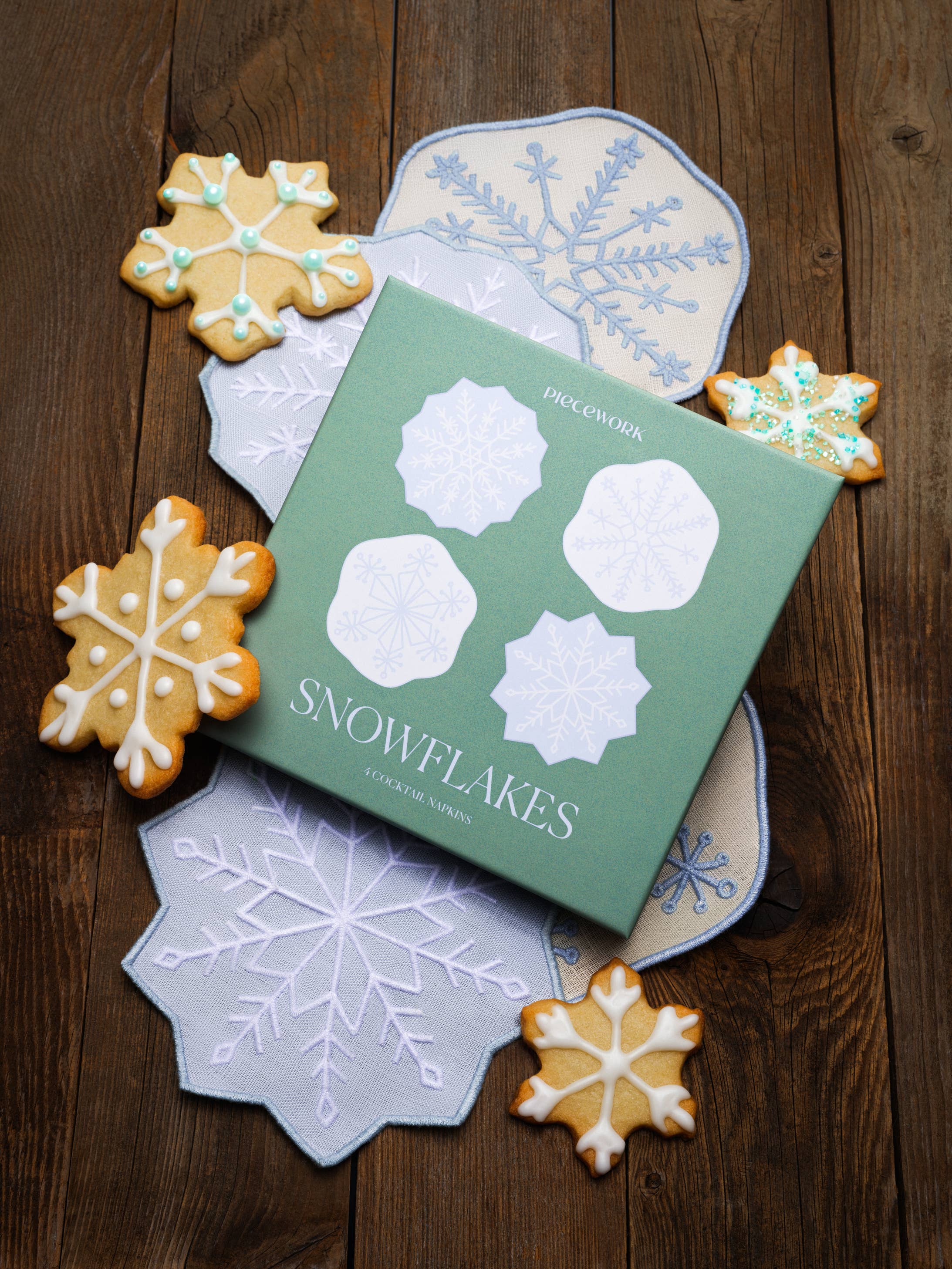 🎄NEW🎄Snowflake Cocktail Napkins - Set of 4