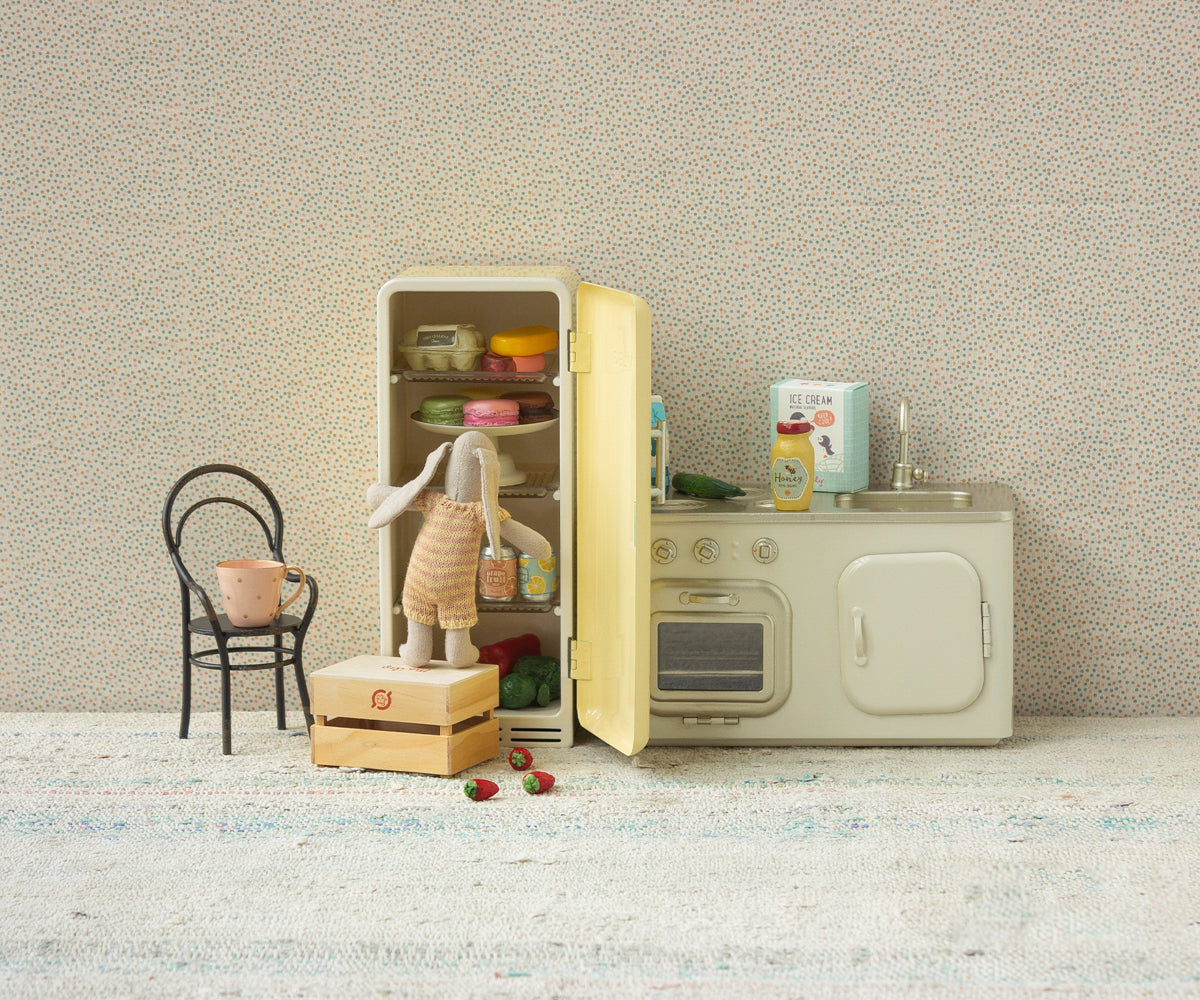 Maileg Fridge Miniature Yellow - view 2