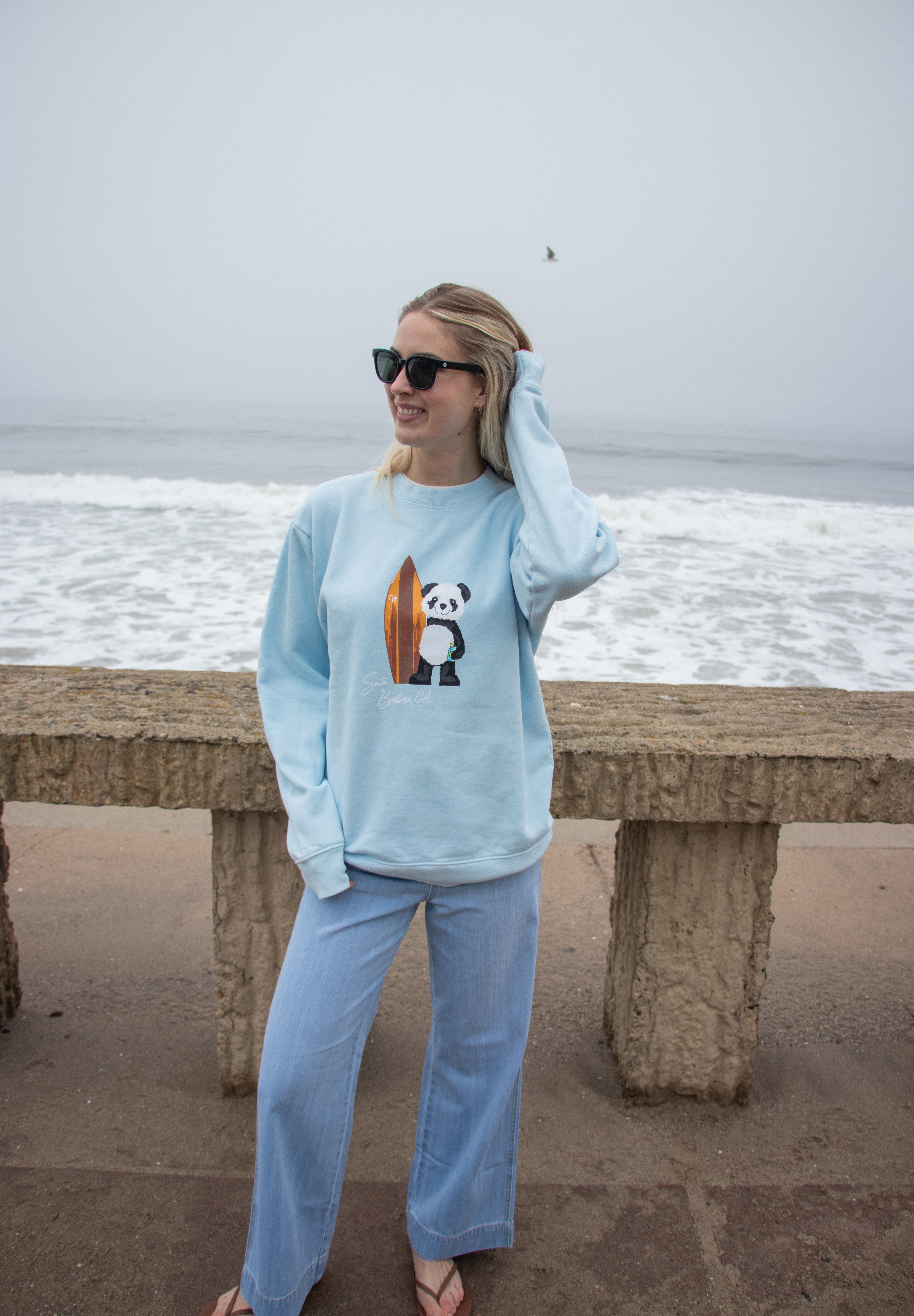 Crewneck - Surf Panda- Sky Blue