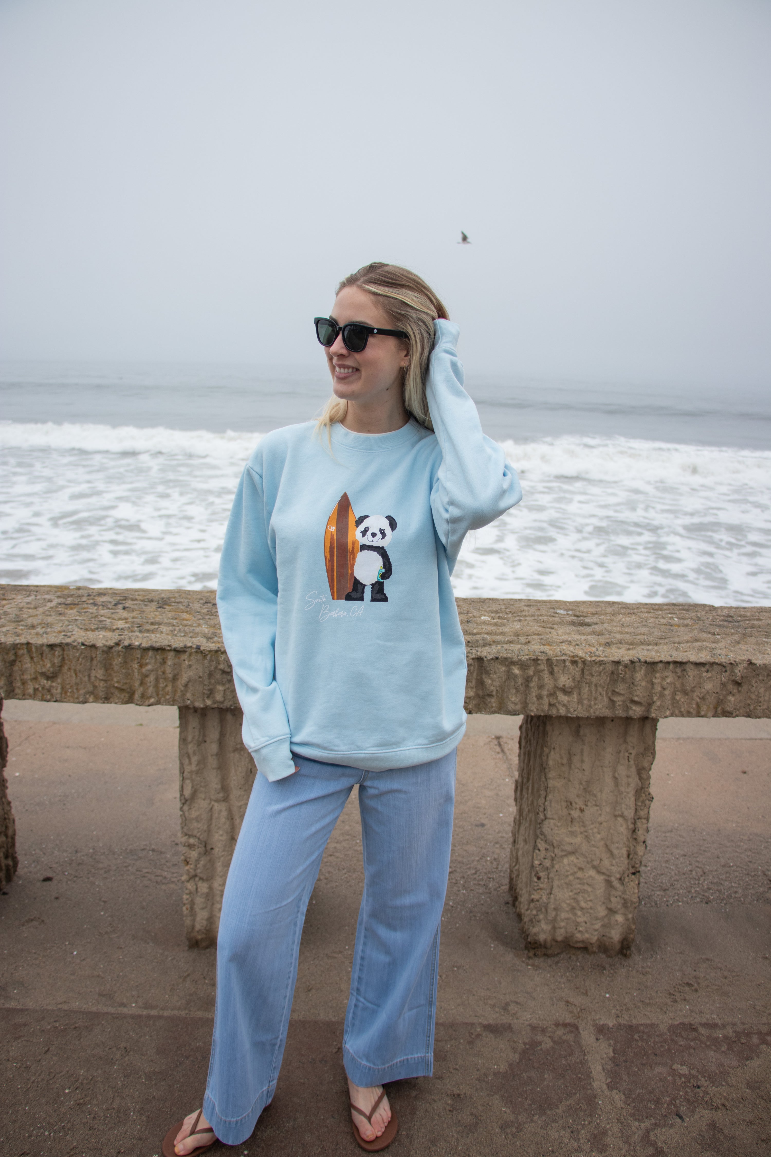 Crewneck - Surf Panda- Sky Blue