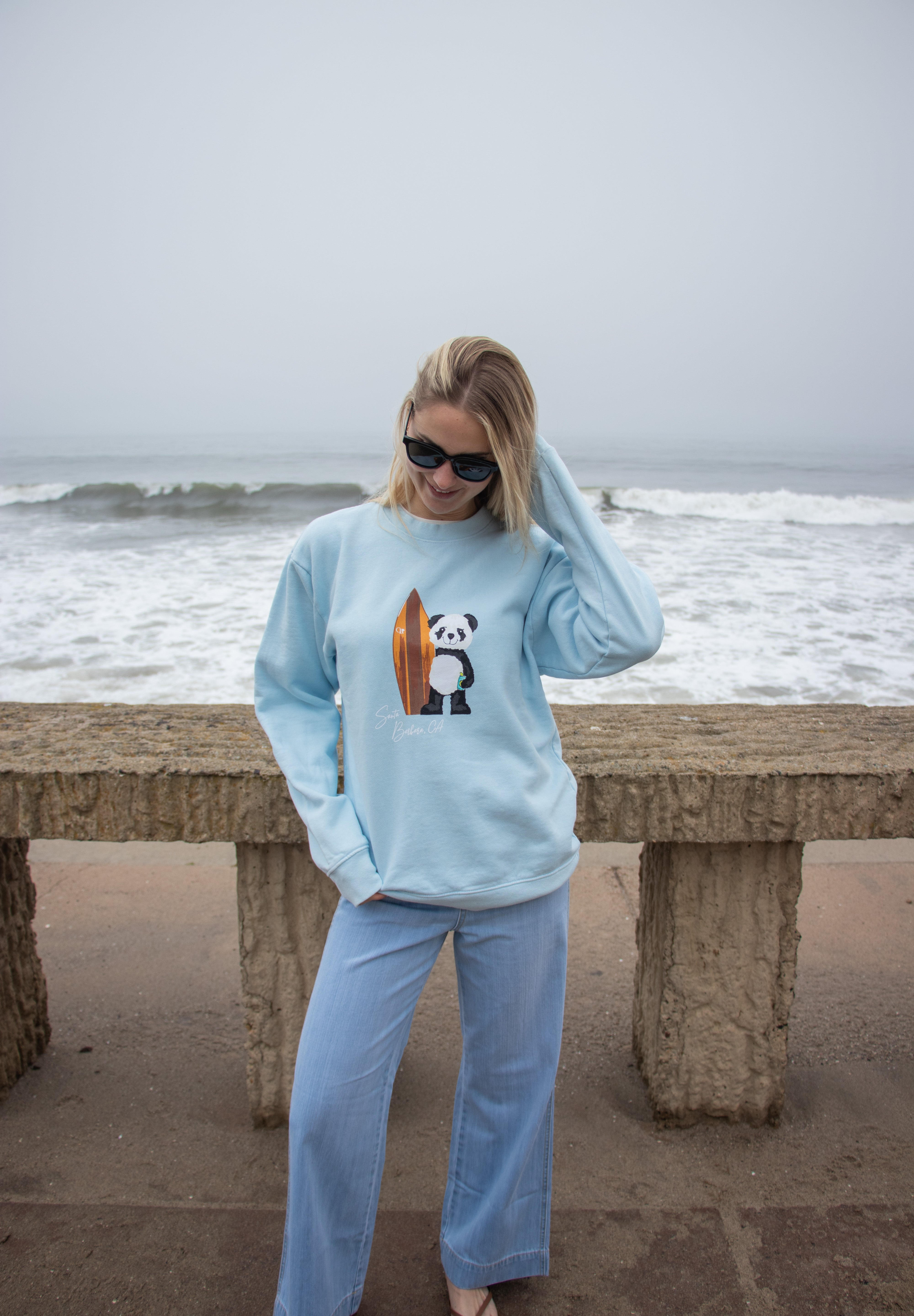 Crewneck - Surf Panda- Sky Blue