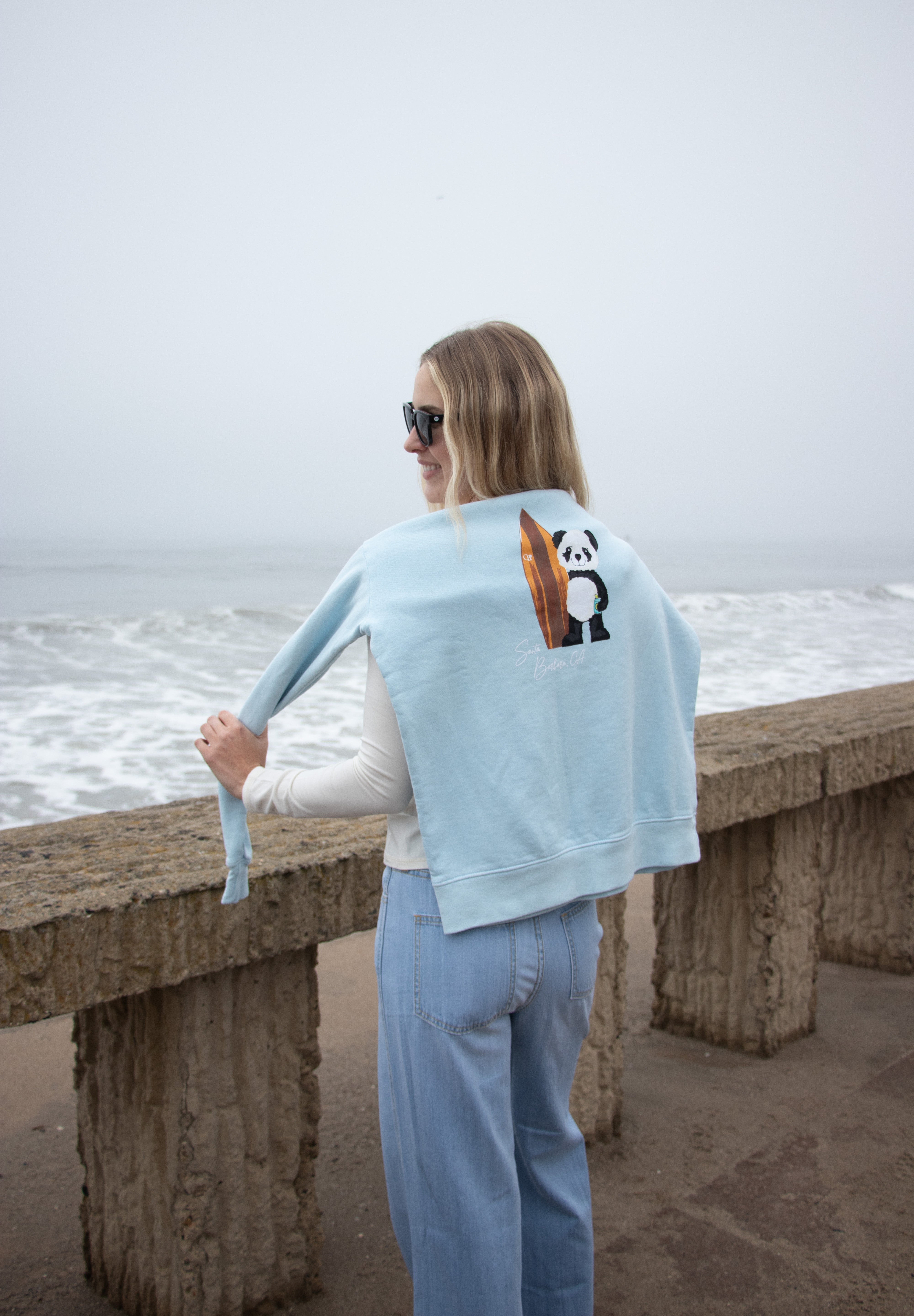 Crewneck - Surf Panda- Sky Blue