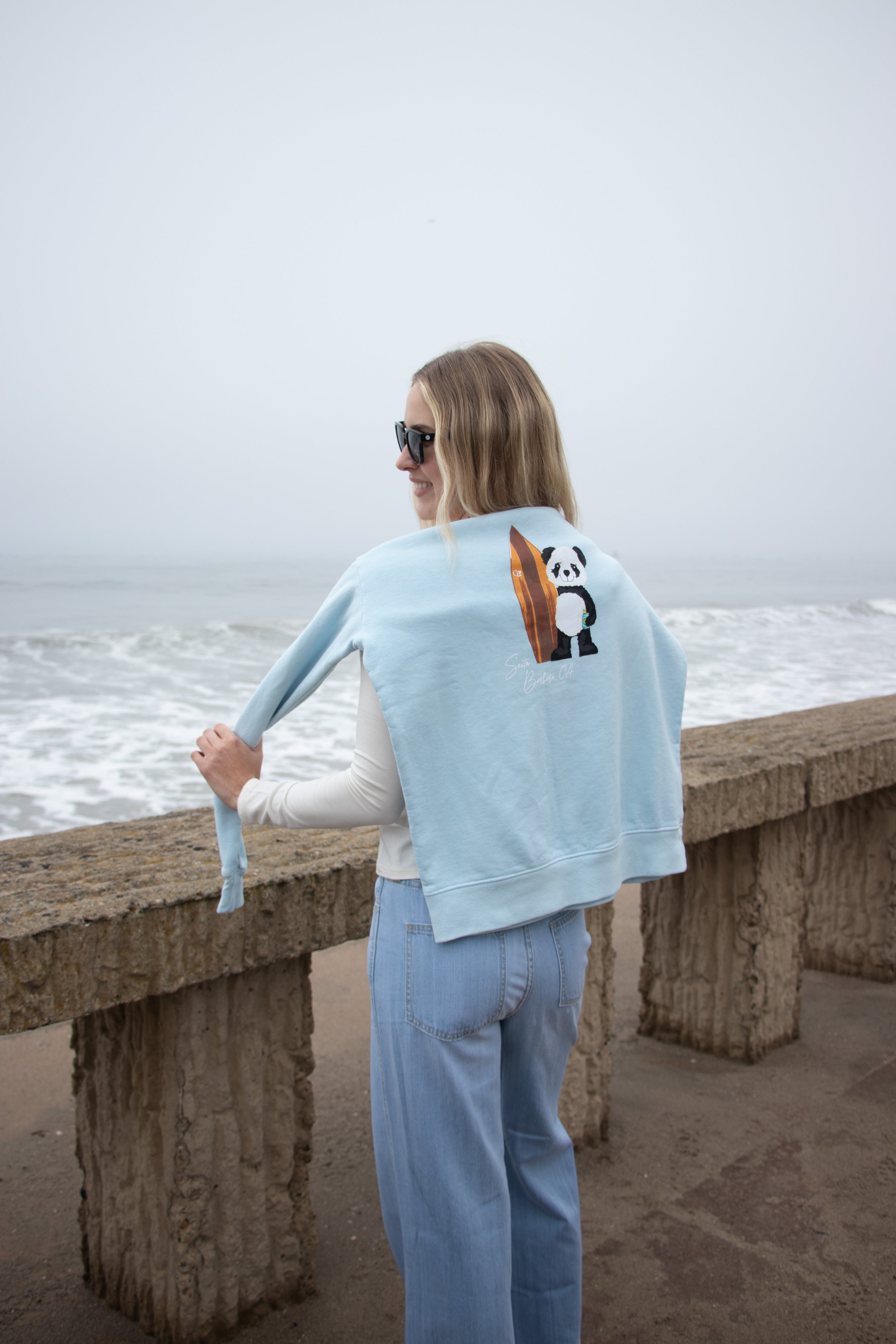 Crewneck - Surf Panda- Sky Blue