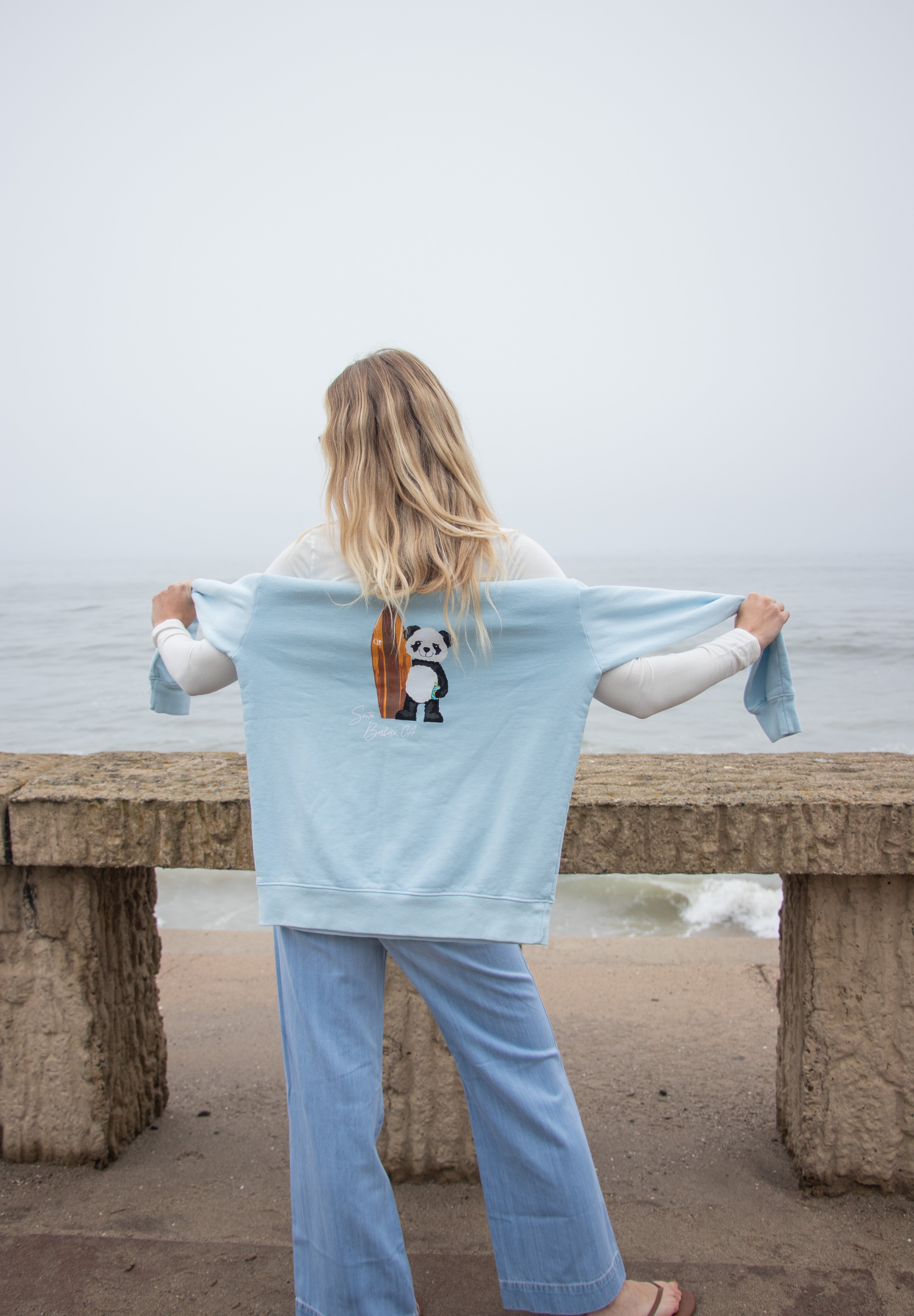 Crewneck - Surf Panda- Sky Blue