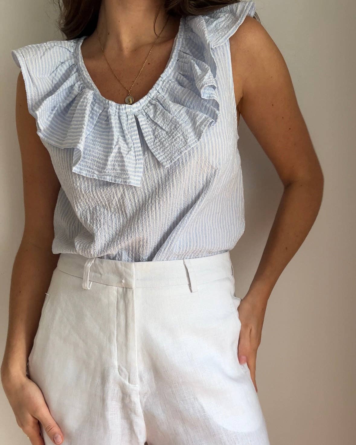 Elle Blouse: Light blue