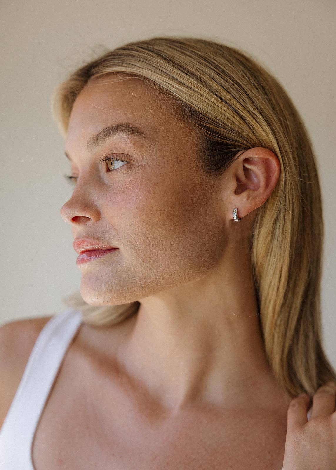 Stargazer Huggie Hoop Earrings in Silver