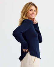 Round Edge V-Neck - Navy