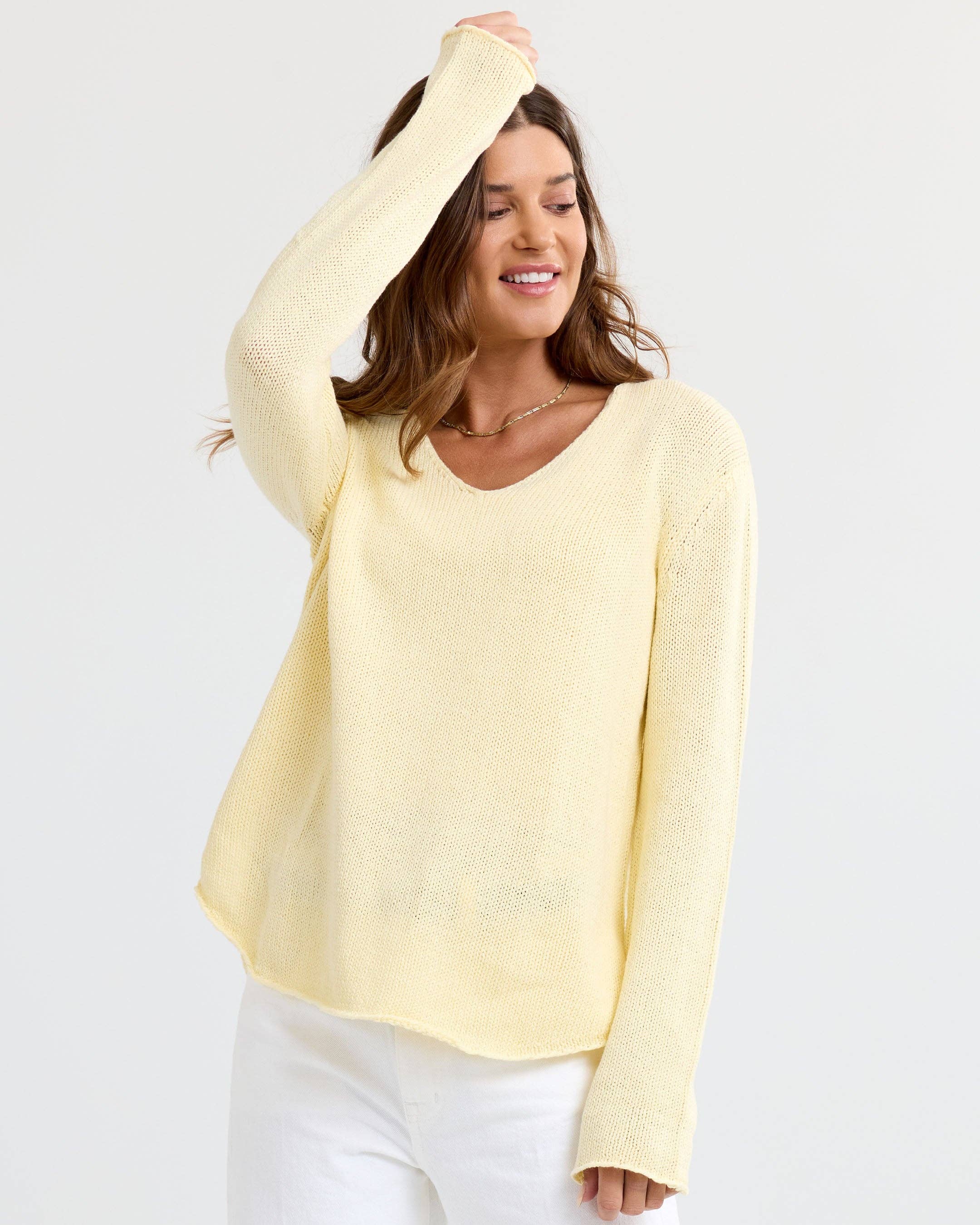 Round Edge V-Neck - Buttermilk