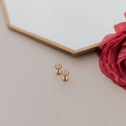 Carolina Daisy Flat Back Studs: Gold