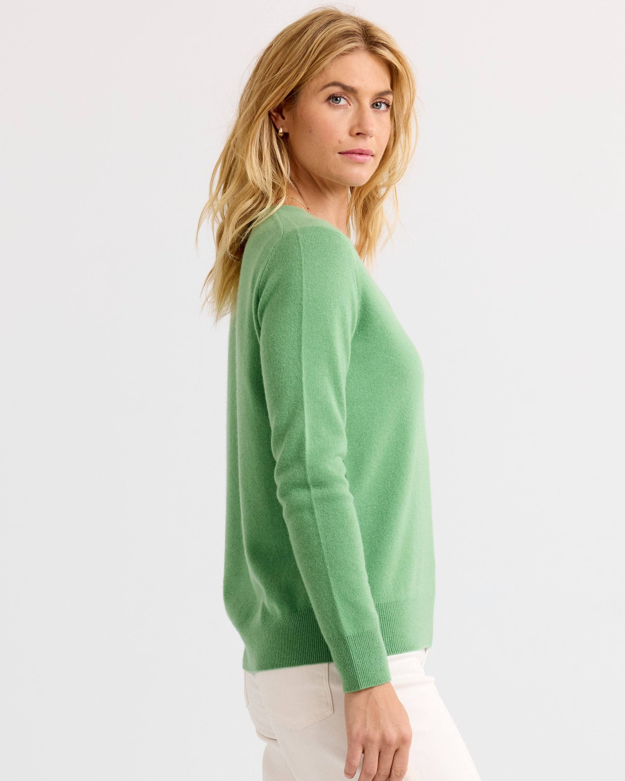 Essential Cashmere V-Neck - Matcha