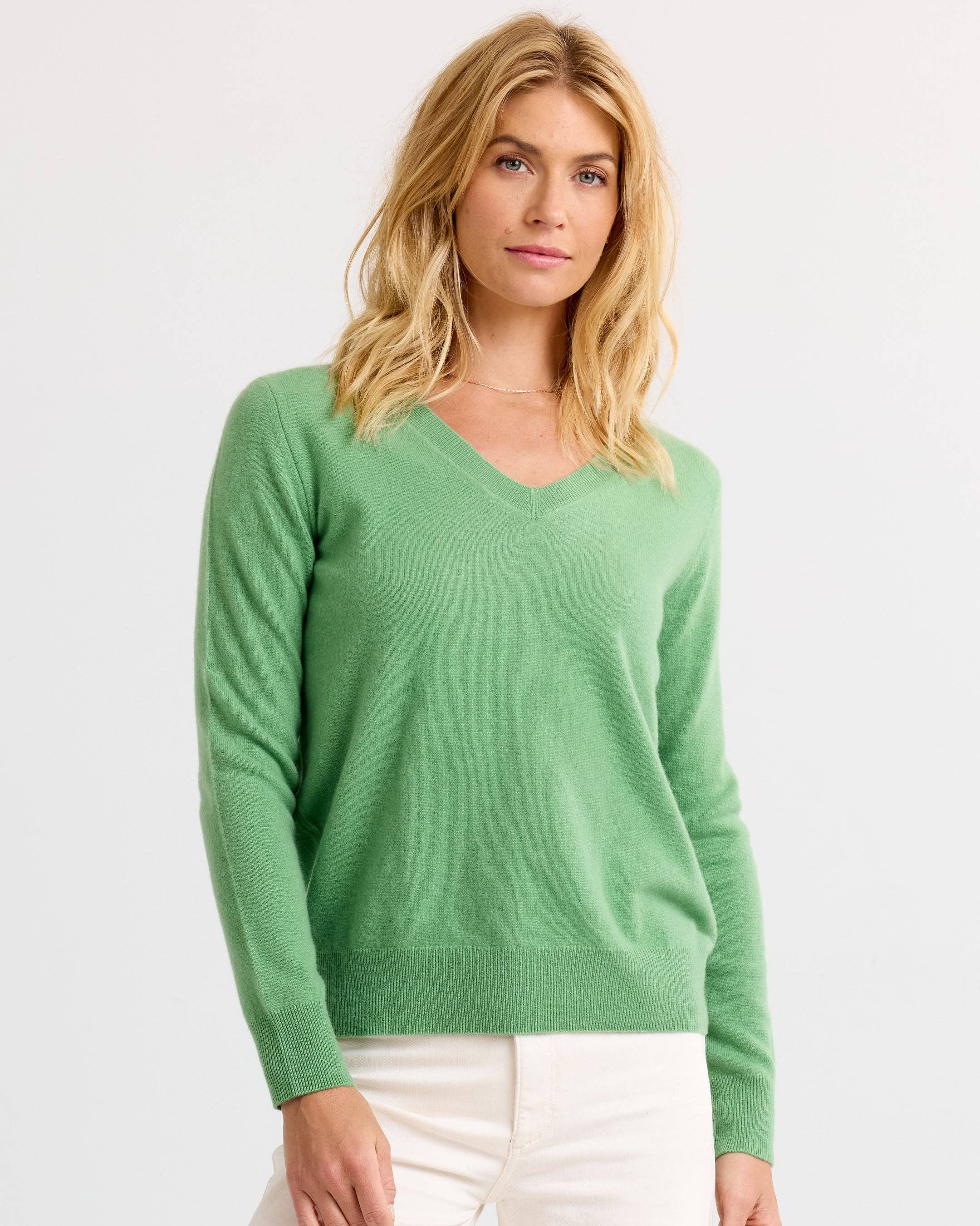 Essential Cashmere V-Neck - Matcha