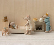 Maileg Mum & Dad mice in cigarbox - view 4