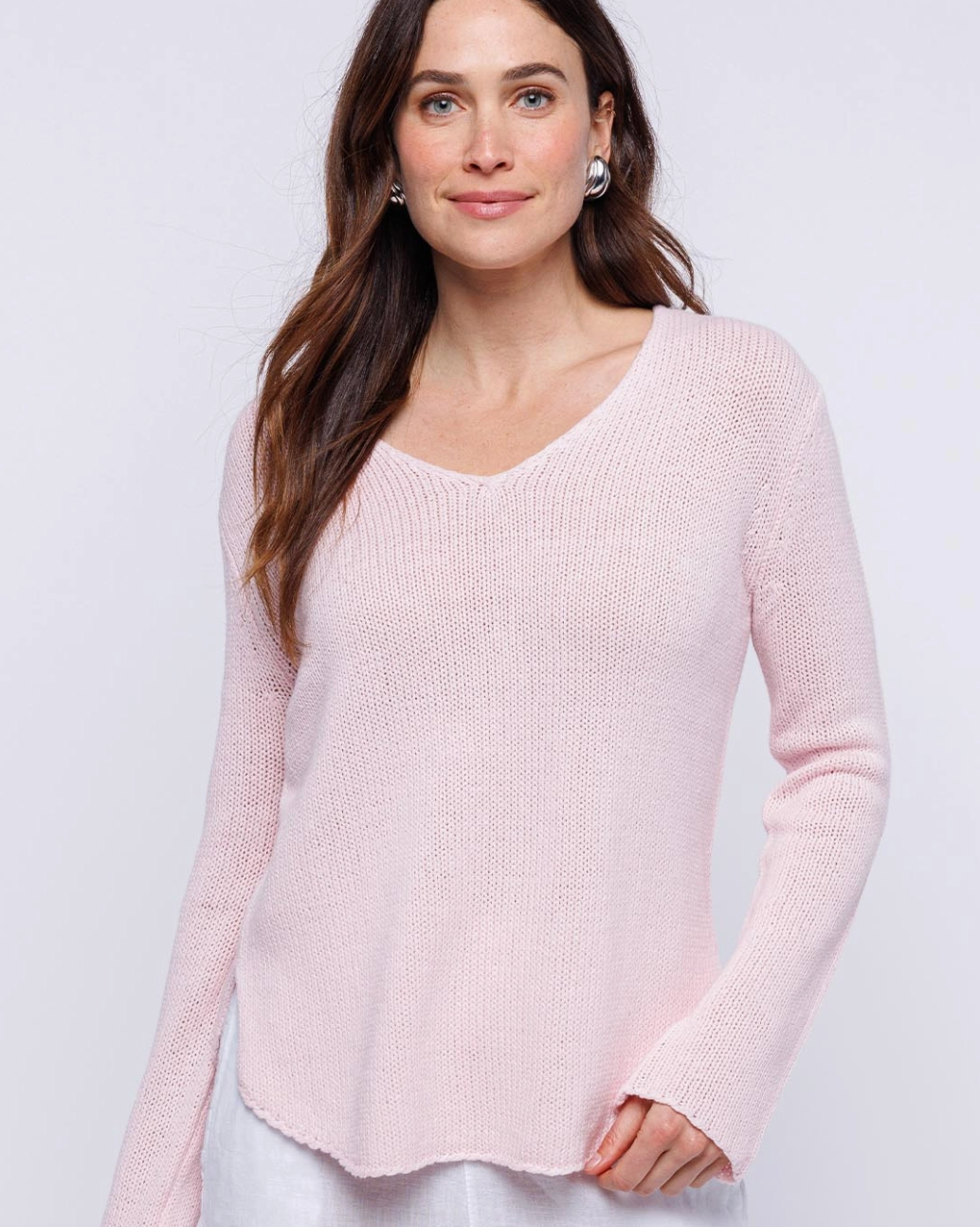 Round Edge V-Neck - Blossom