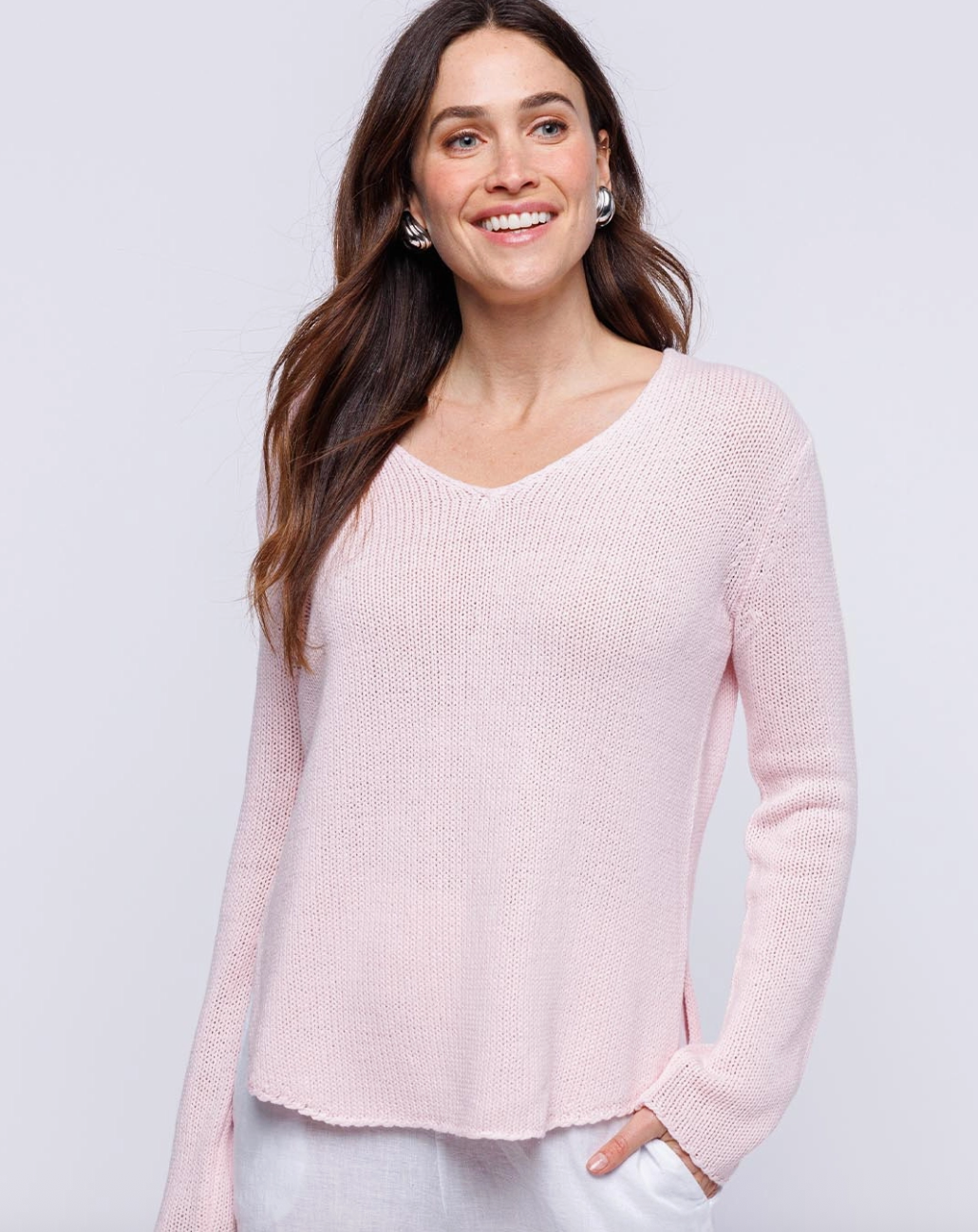 Round Edge V-Neck - Blossom