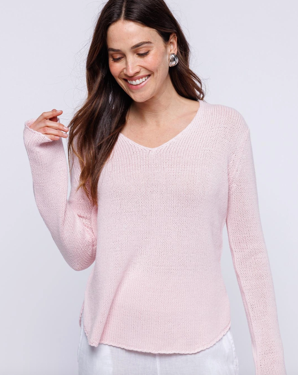 Round Edge V-Neck - Blossom