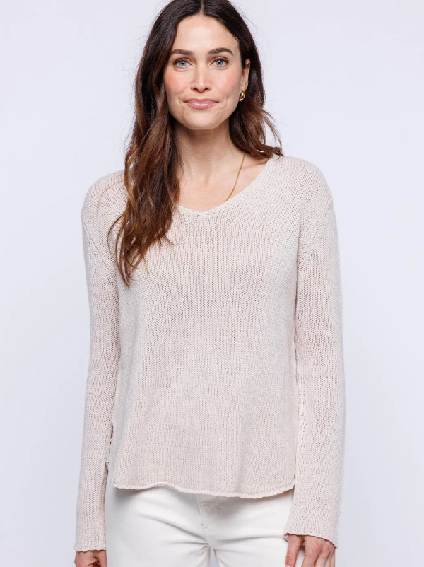 Round Edge V-Neck - Oatmeal