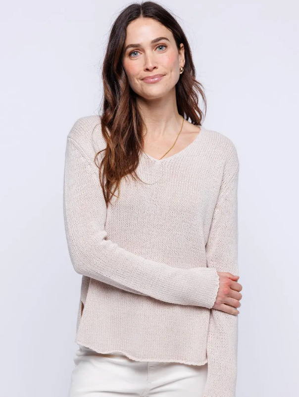 Round Edge V-Neck - Oatmeal