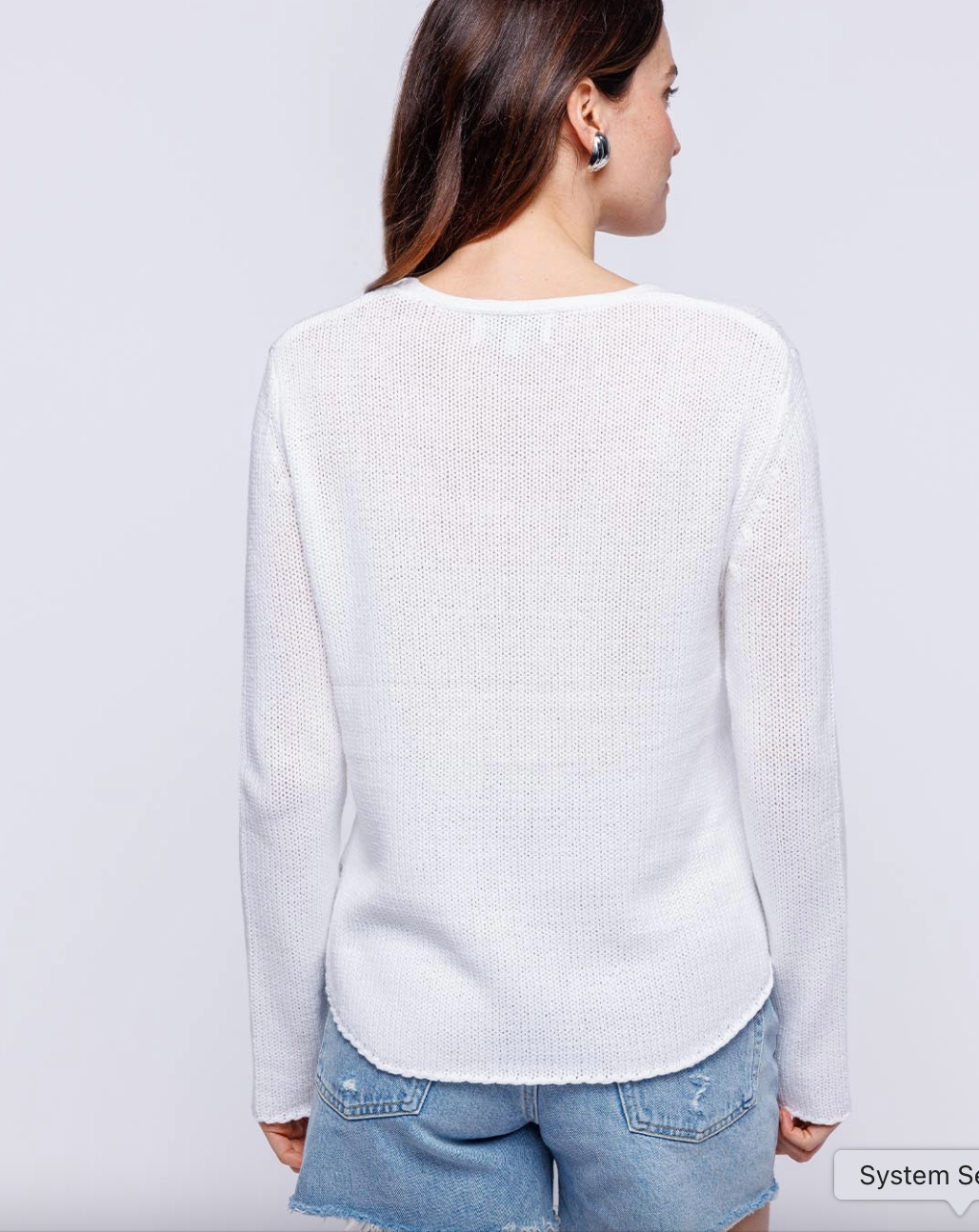 Round Edge V-Neck- Summer White