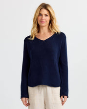 Round Edge V-Neck - Navy