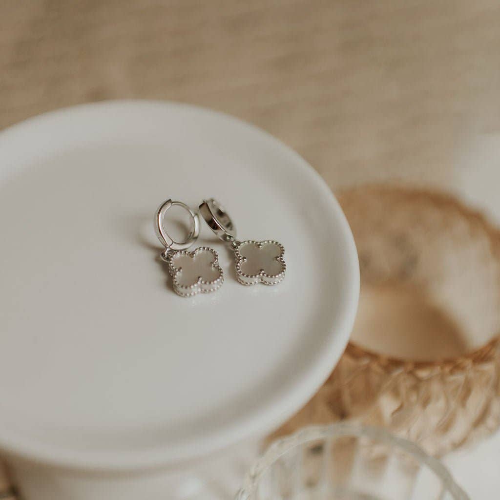 Elizabeth Clover Earrings: Silver
