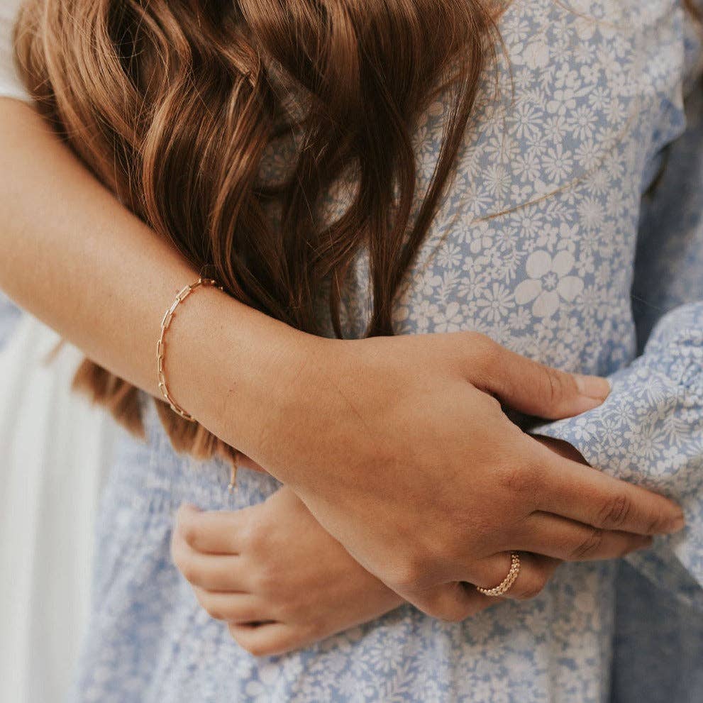 Madeline Gold Filled Paperclip Bracelet: 7"
