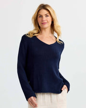 Round Edge V-Neck - Navy